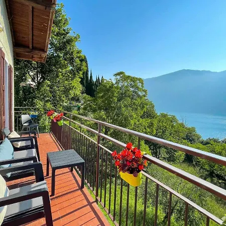 Tivano Balcone Con Vista